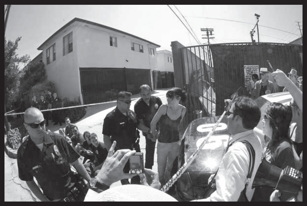 photo of raid at LA medical cannabis dispensary